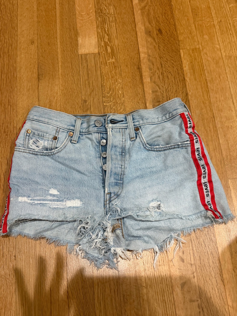 Levi's Light Blue Distressed Denim Shorts with Red Trim size 26